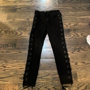 black skinny jeans